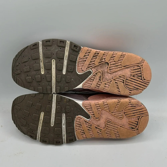 purple Big Girls Nike Air Max Excee Running Sneakers from Finish Line size 6 - Picture 6 of 6